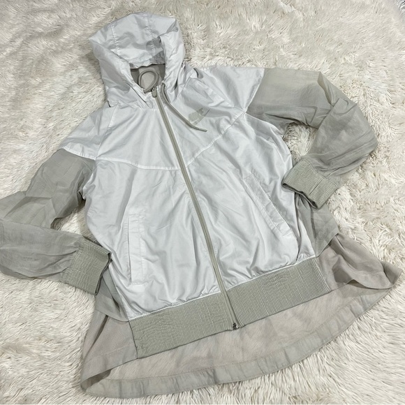 Women’s Nike Tech liberty windrunner 886268-100 jacket XS - Picture 10 of 16
